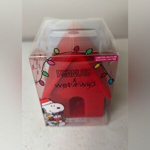 Wet n Wild Peanuts Makeup Sponge Case